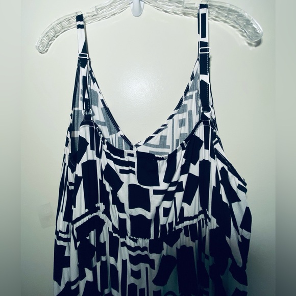 Torrid Black and White Abstract Midi Dress Size 3 - Picture 7 of 11